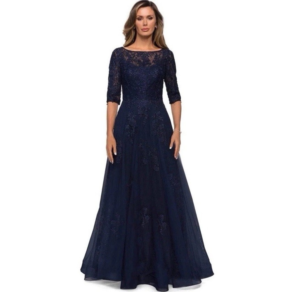 New La Femme Lace and Tulle A-line Gown with Three Quarter Sleeves sz 10. $619